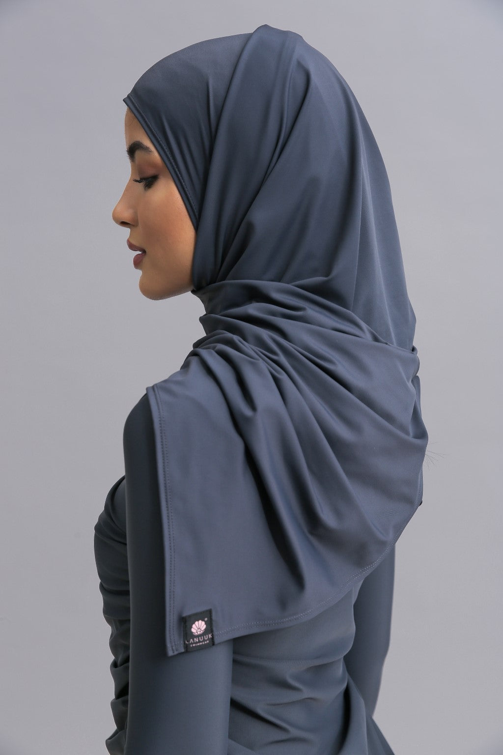 Slip on Scarf - Shadow-zoom-4